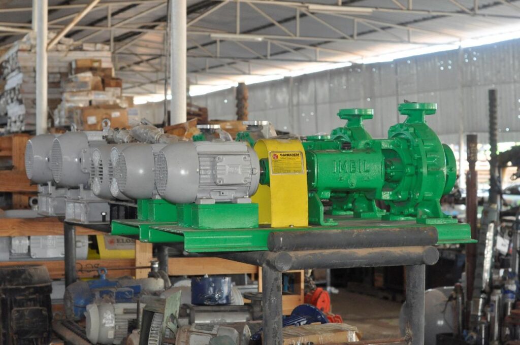 Bomba Centrífuga com motor de CV´s variados (0,5CV a 125CV)